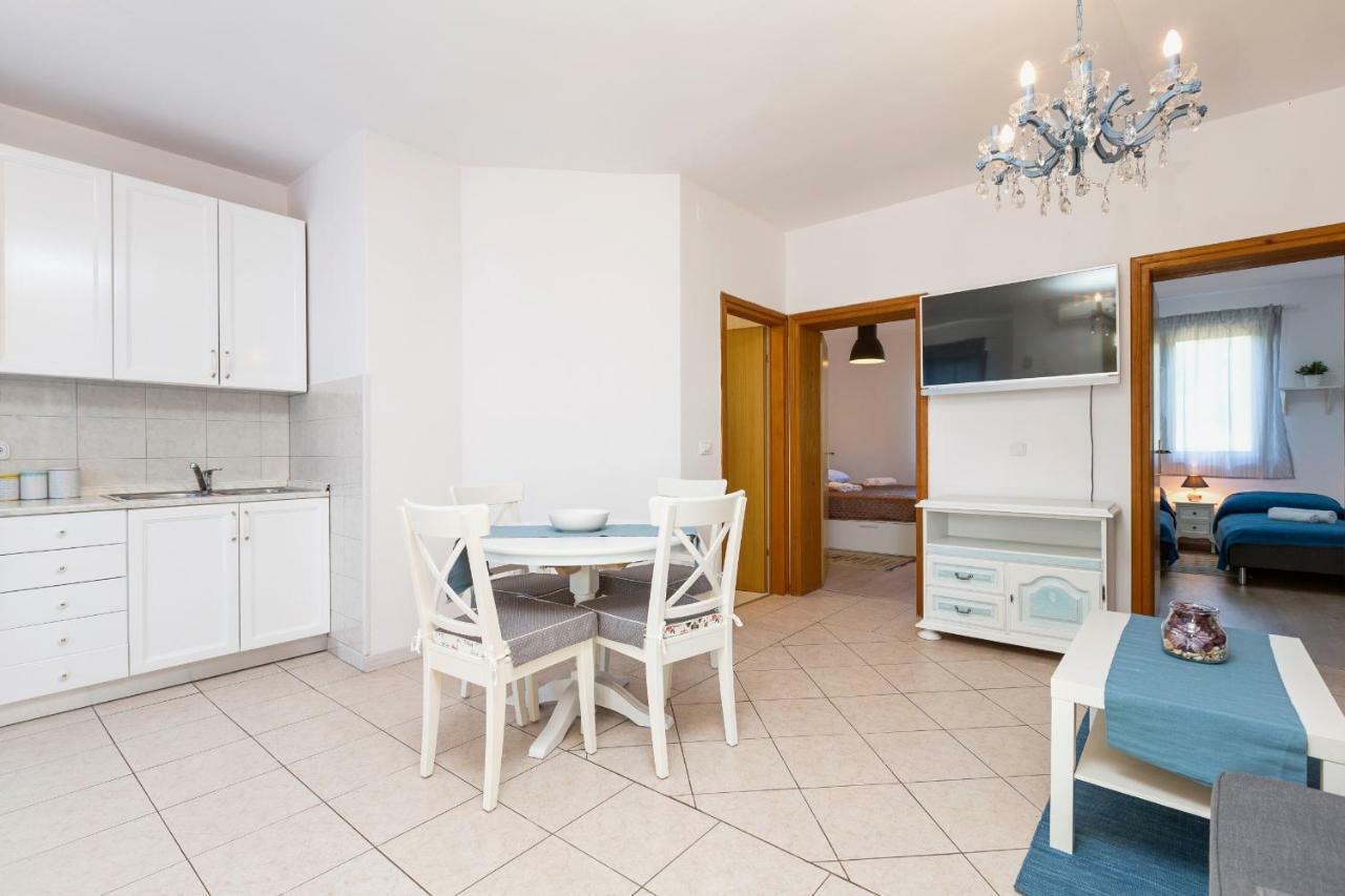 Blue Place W. Terrace Apartment Porec Bagian luar foto