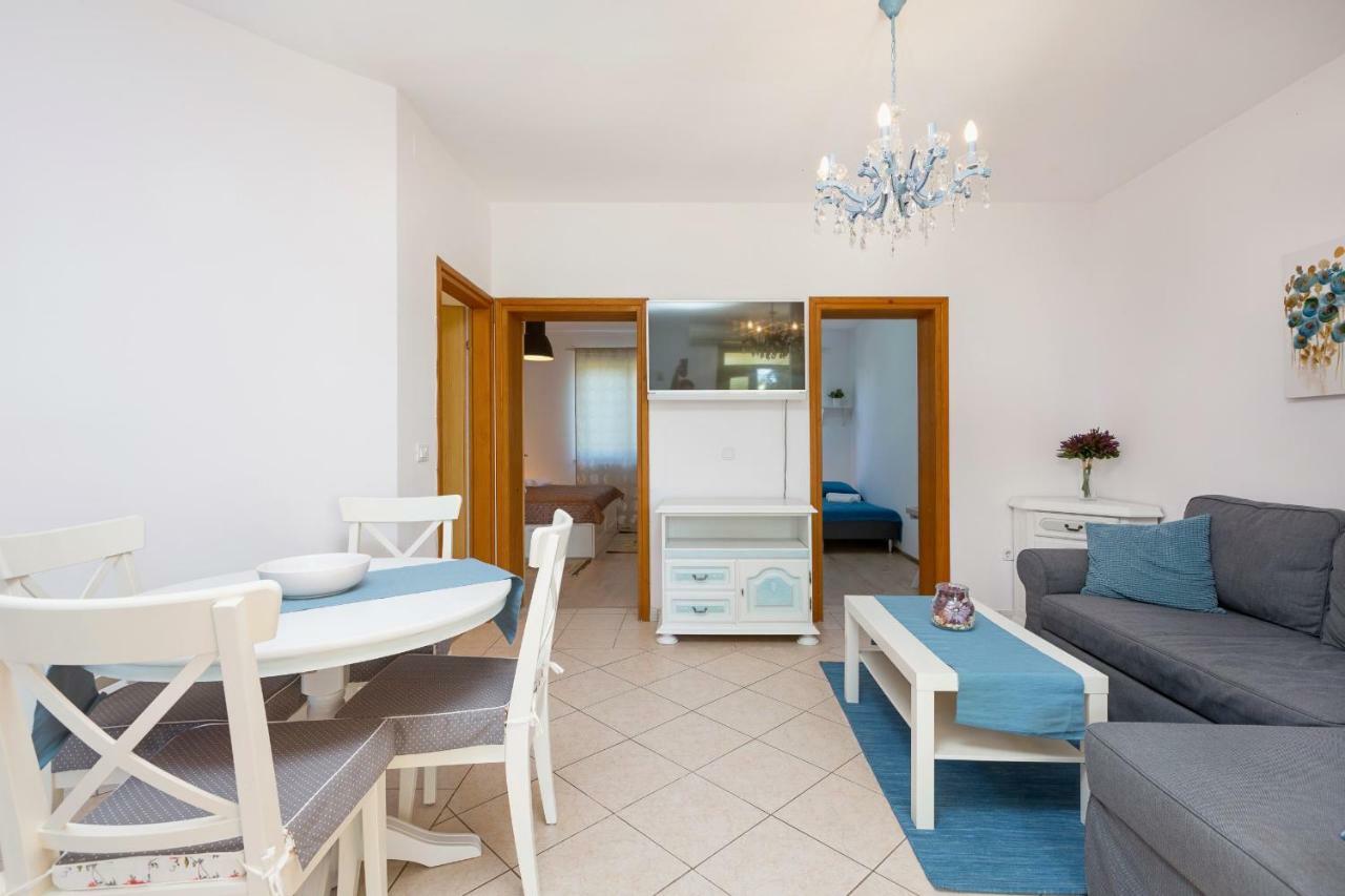 Blue Place W. Terrace Apartment Porec Bagian luar foto
