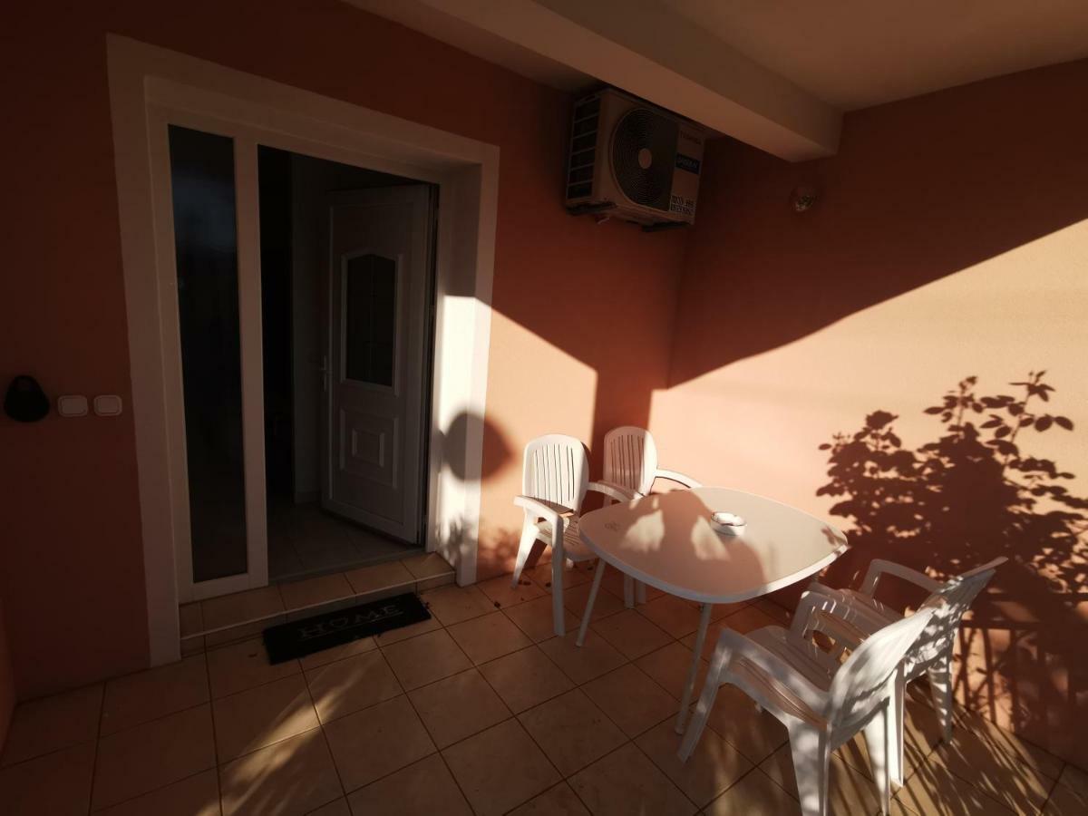 Blue Place W. Terrace Apartment Porec Bagian luar foto
